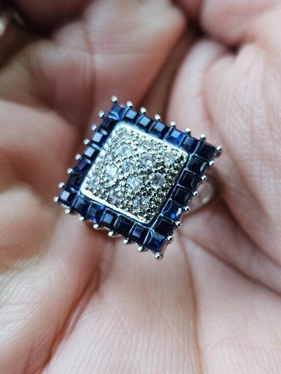 Jewelry - Women Fashion Jewelry Blue Crystals Accent Silver Tone Fashion Jewelry Size